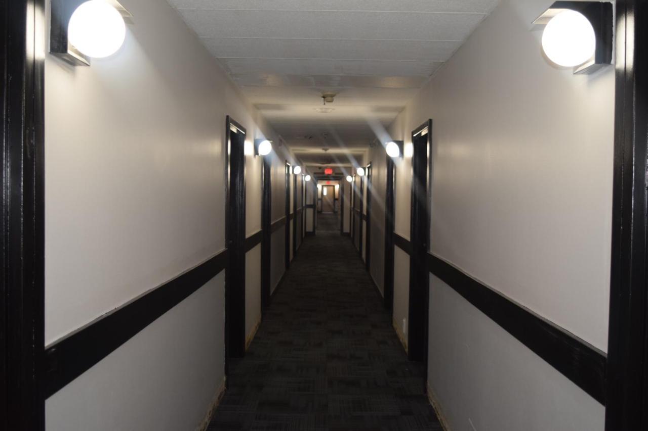 Venture Inn Hotel Saskatoon Extérieur photo